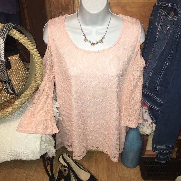 Elle Mode Pink lace cold shoulder NWT top - Picture 10 of 16